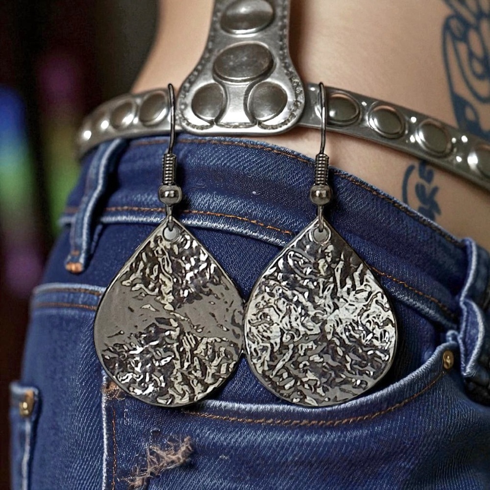 5 For $25💫Textured Pewter Teardrop Dangles Earrings